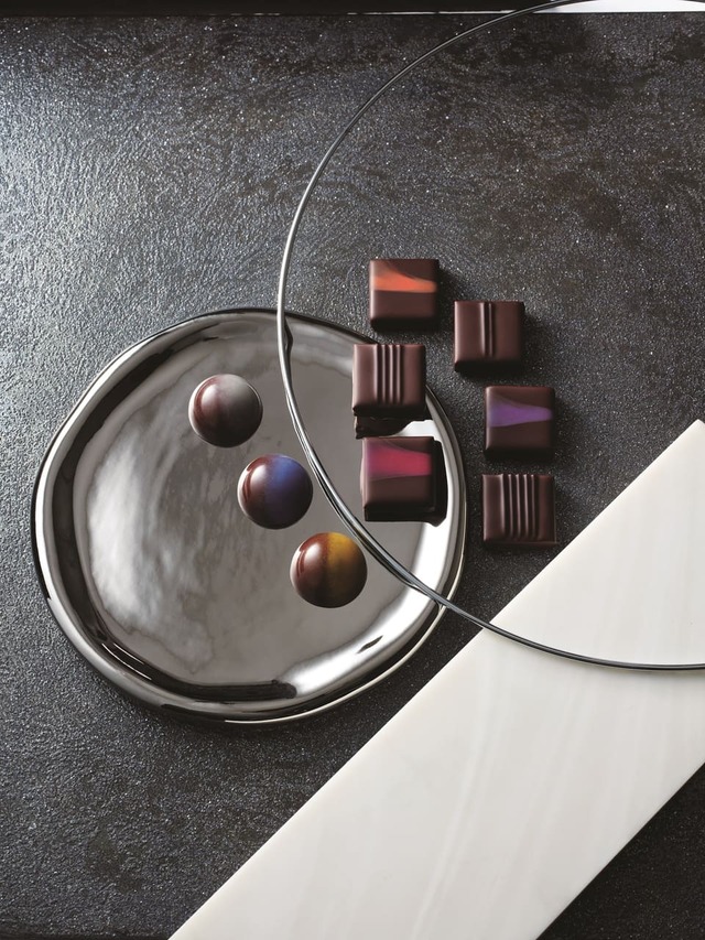 【高島屋 アムール・デュ・ショコラ】「ヴァンサン・ヴァレ」 コフレ サーブル=ドロンヌ(9個入)3,996円