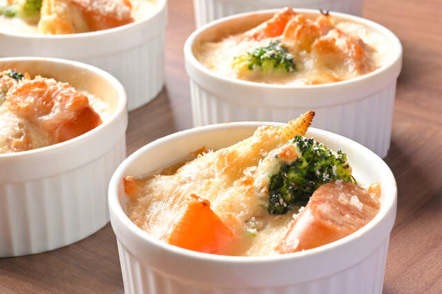 「グラタン」<期間:2025年12月1日~31日>【神戸のホテルでクリスマス晩餐会♪ローストビーフ・ローストチキンなどのパーティーメニューが“2,400円”から食べ放題!】