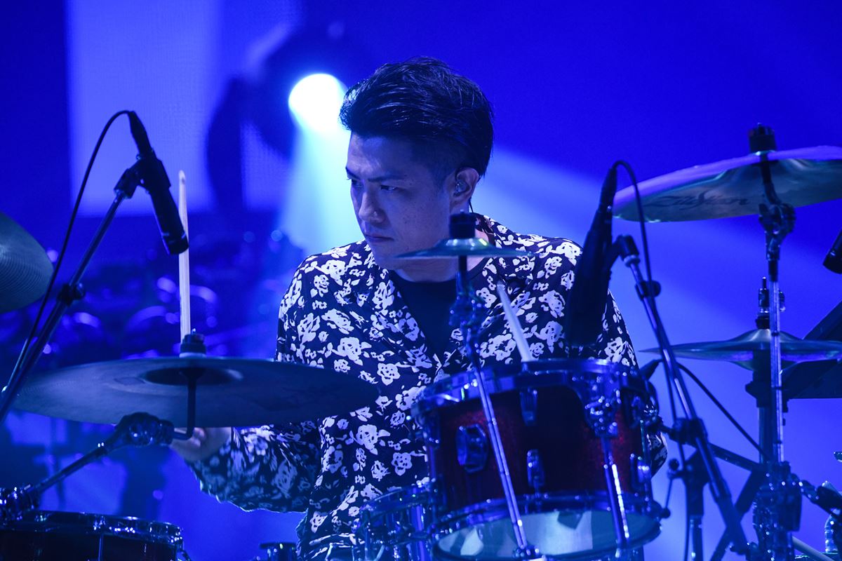 ライブレポ】back number無観客配信ライブを開催！「“特別なひとつ