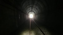 トンネルが想像以上に真っ暗で寒い！