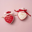 巾着ポーチ　¥13,200【Samantha Thavasa Petit Choice「バレンタインコレクション」】