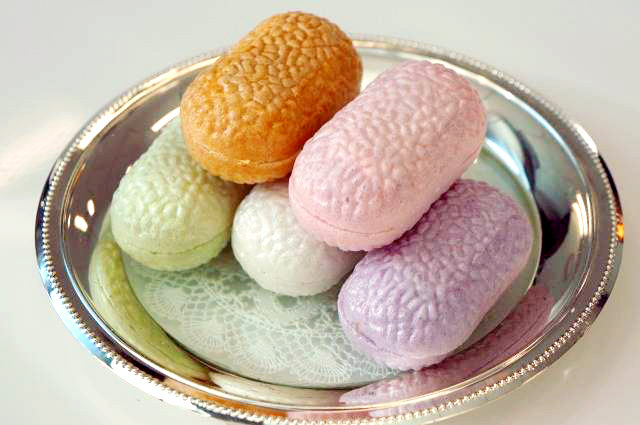 蜂の家　まゆ最中　1.134円