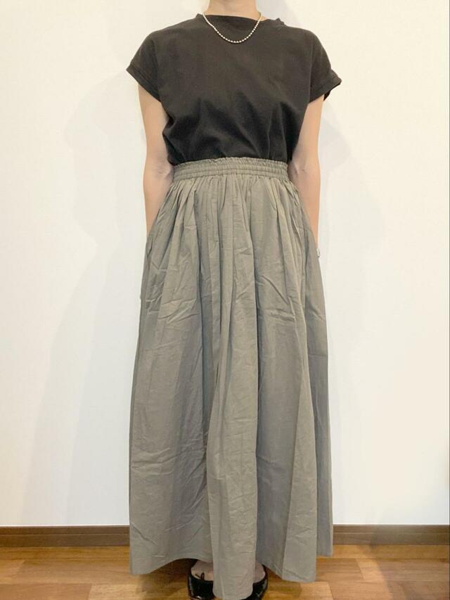 【coca コットンボイルフレアスカート】定番カラーから差し色まで全9色の豊富なバリエーション！写真はチャコールです