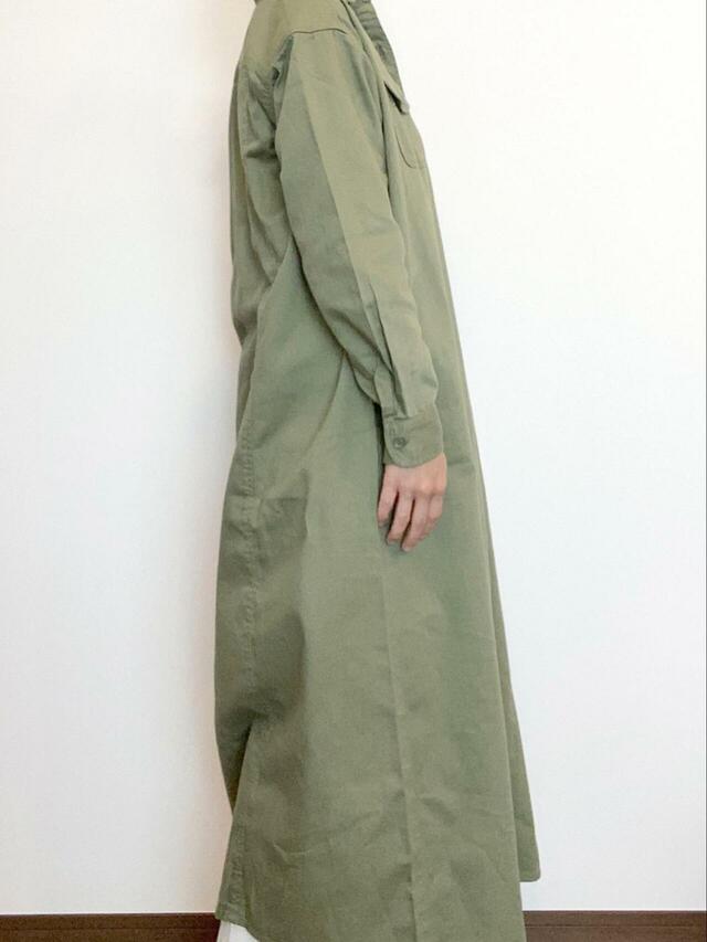 【AMERICAN HOLIC Wポケットシャツワンピース】お腹周りやお尻のラインを拾わない、ゆったりとしたシルエットながら…⇒