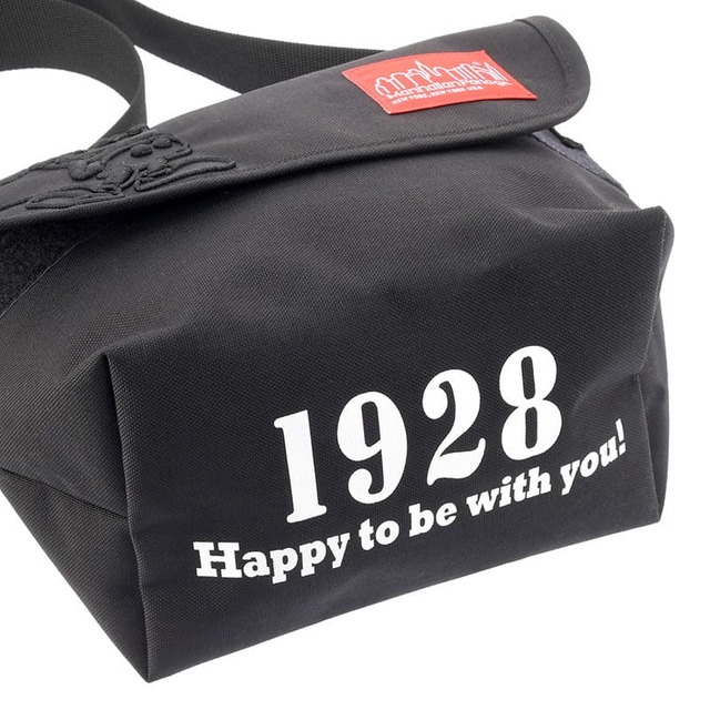 メッセンジャーバッグ　Ｍサイズ　12,000円