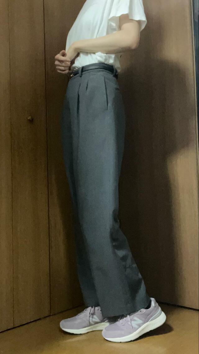 【New balance 880 v6 TW6】スニーカーにグレーが入っているので、もちろんグレーのパンツとも相性抜群です◎
