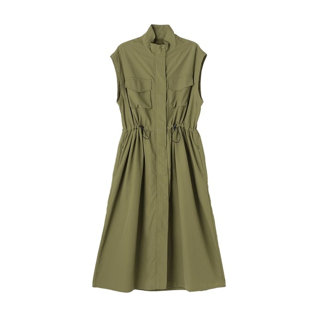 【ワークマンのワンピース人気ランキング 6位】「レディース高撥水スタンドワンピースアウター」3,900円(税込)