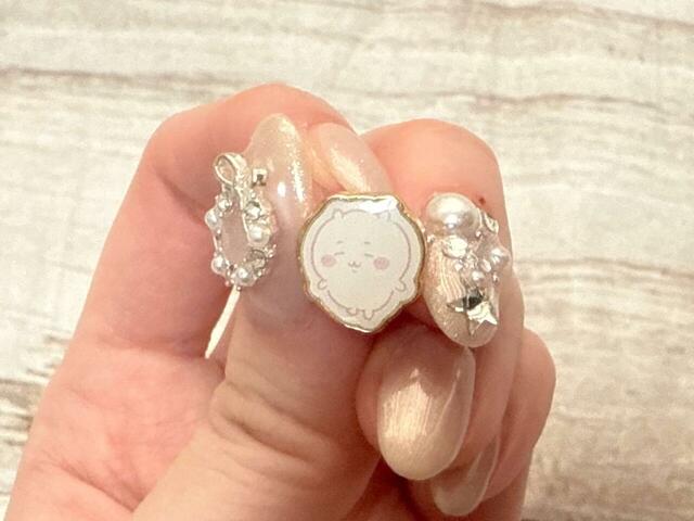 縁取りがピンクなため、いつもよりさらにかわいらしく柔らかい雰囲気♪