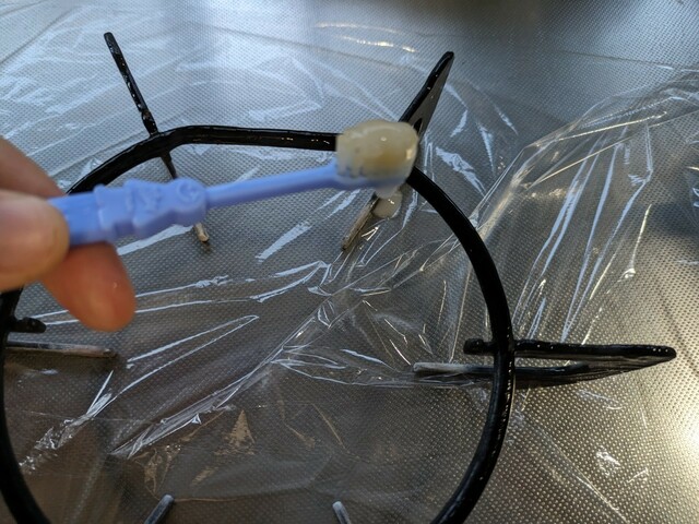 【こげとりぱっとビカ 万能タイプ】ジェルが伸びたらラップで巻きます