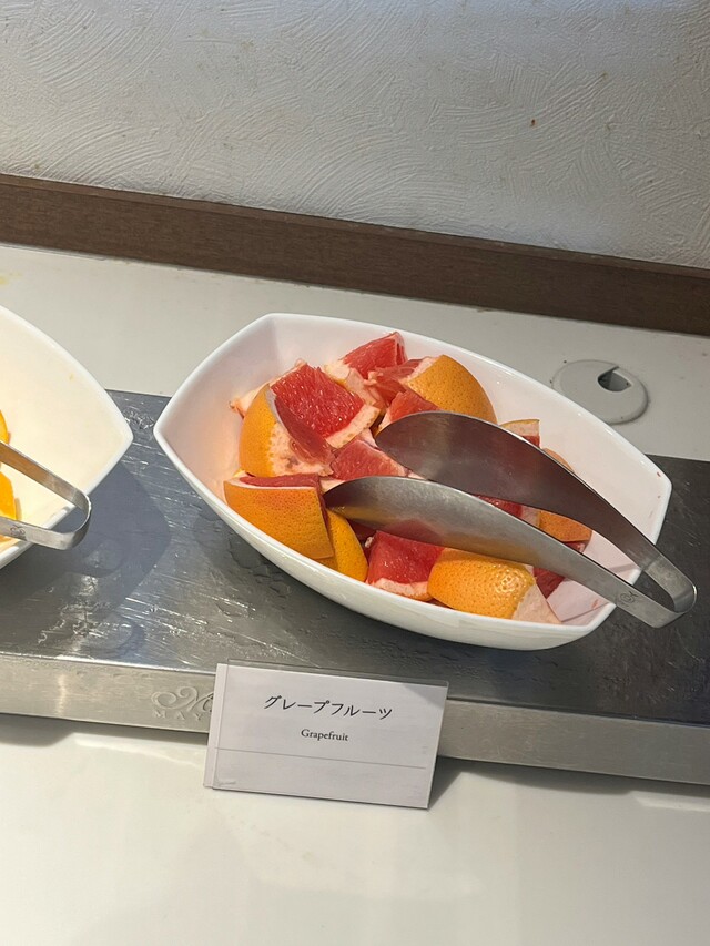 【ロイヤルホスト】みずみずしいフルーツもありました