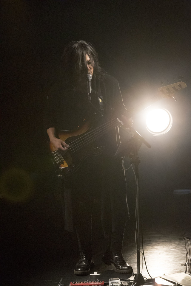 人時（B）　撮影・大島康一