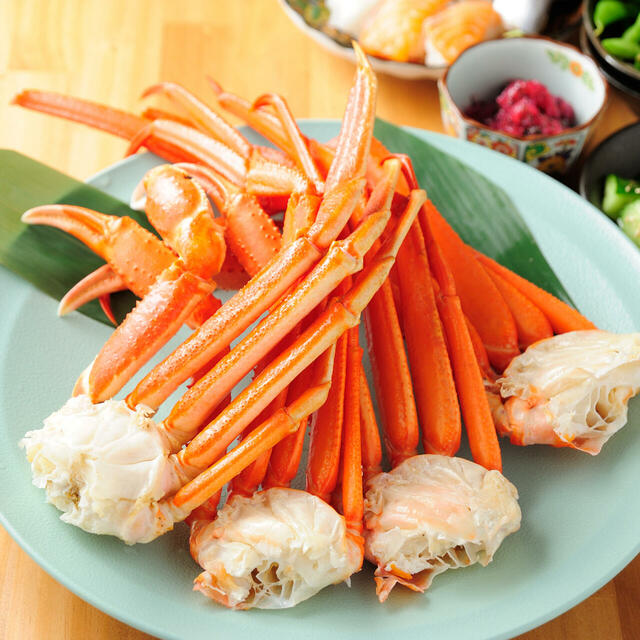 「本ズワイ蟹食べ放題」＜価格：6,908円（税込）／2Lサイズ：8,998円（税込）＞【かに食べ放題が“5,588円〜”楽しめる！「名古屋 かに銀 名駅店」が2025年2月3日にグランドオープン！】