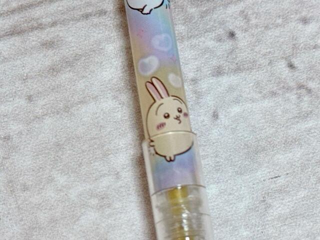 プリっとお尻を向けたポーズがかわいい〜！