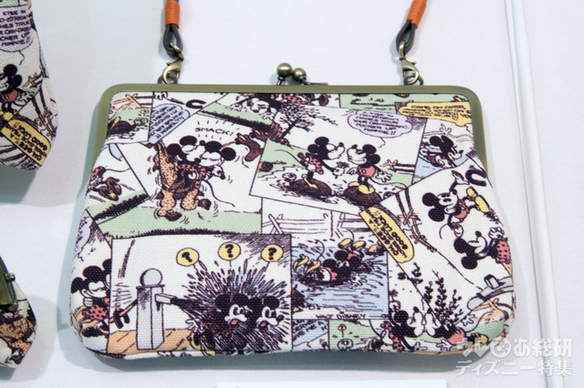 〈AYANOKOJI〉がま口手帳ケース|4,860円(税込)