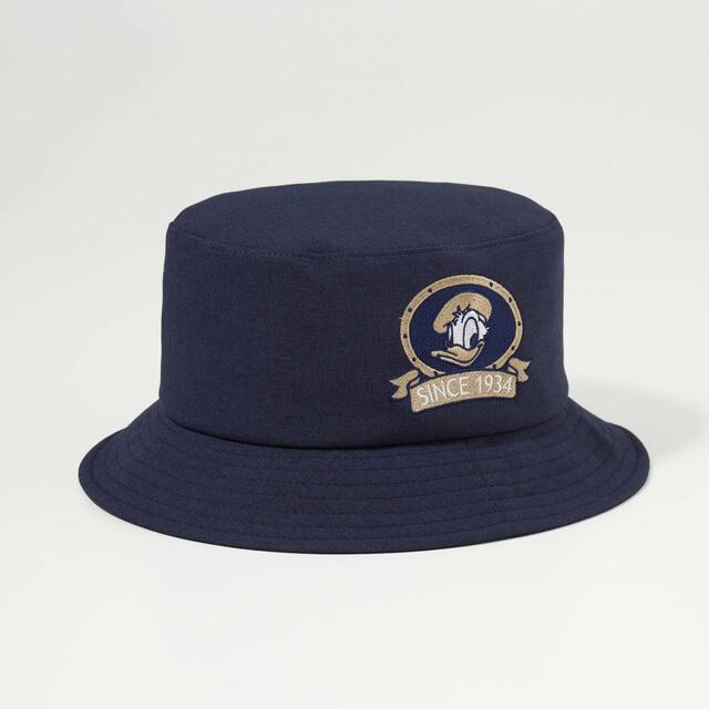 【90周年記念グッズ第2弾】 刺繍バケットハット「ドナルドダック」｜￥3,990 （税込）