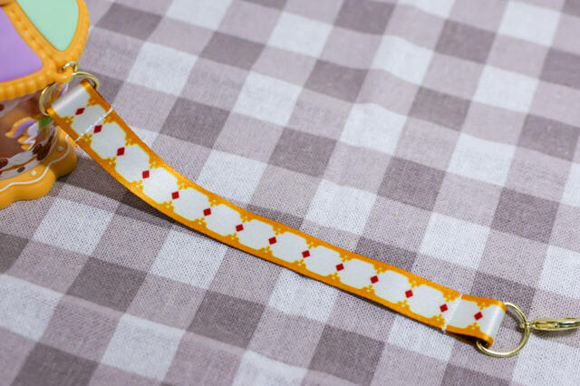 グミキャンディー、ミニスナックケース付き 1400円｜ストラップ