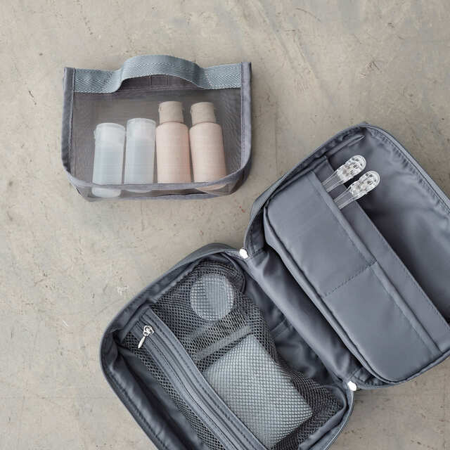 【Afternoon Tea LIVING】バッグ感覚で持てて、サウナにも直行できちゃうポーチ