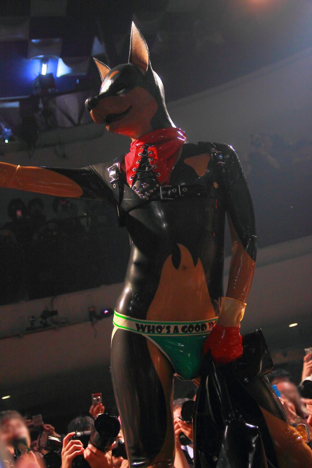 ゴム犬さん(ラバリストウォーク)