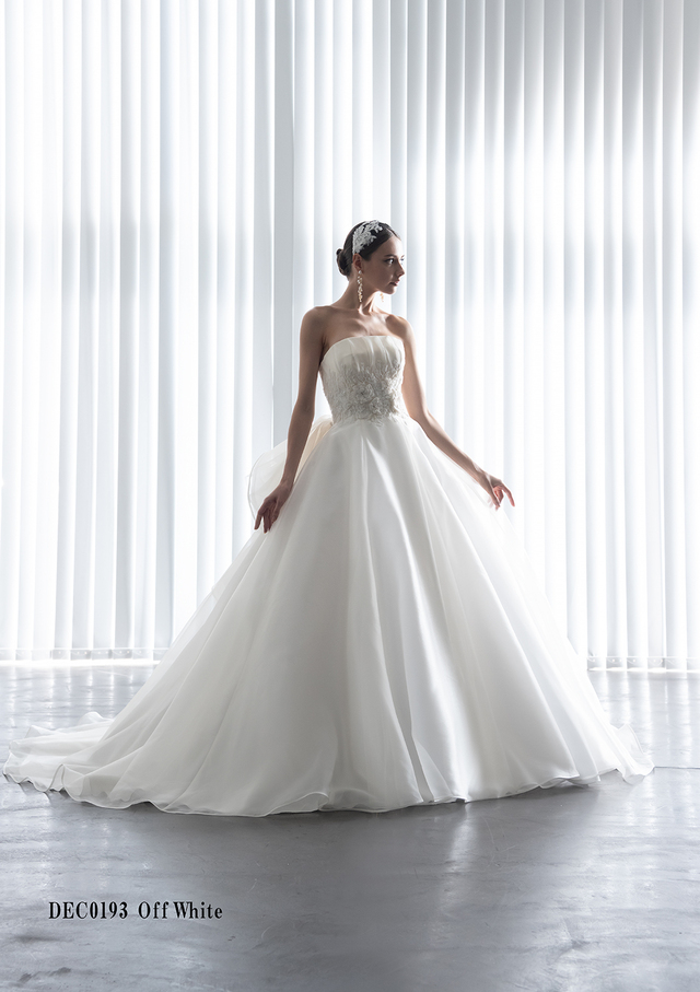 新作ウェディングドレスコレクション「Clef a decor-クレアデコール」DEC0193_Offwhite