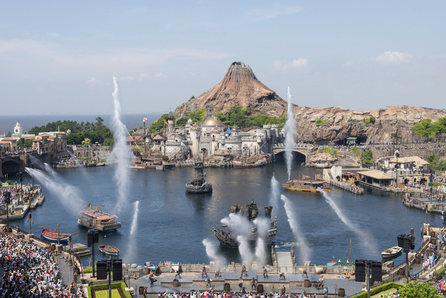 『東京ディズニーシー 20周年 アニバーサリー・セレクション』パイレーツ・サマーバトル“ゲット・ウェット!”