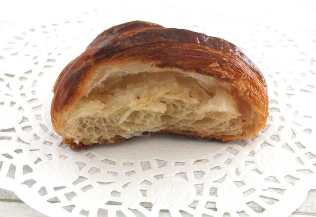 層の数が多く、外はサクサク、中はフワフワ。