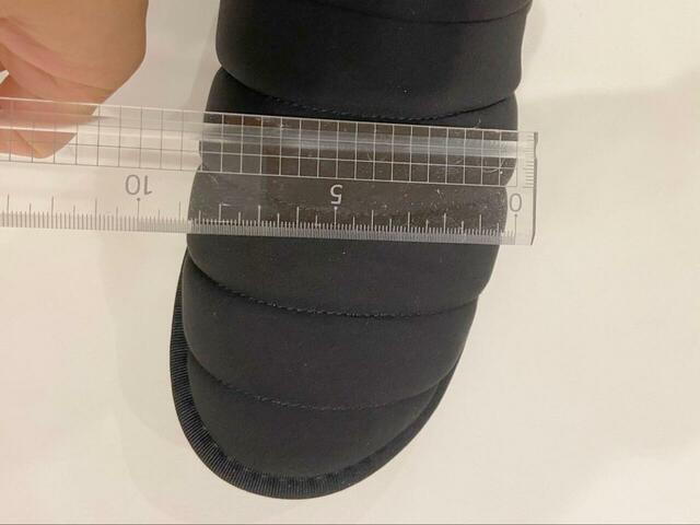 【FREAK'S STORE　スリッポンファーサンダル】横幅はややタイトなので、幅広さんはワンサイズ大きめでも良いかも