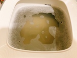 【3COINS　折りたたみミニ洗濯機】10分洗濯した後。水も茶色く濁ってきました