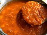 完熟トマトのミートソース　320円（税込）