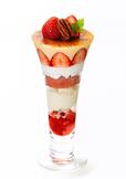 「苺のブリュレパフェ」＜1,180 円(税込 1,298 円))＞【苺~Sweet Strawberry 1st season~】
