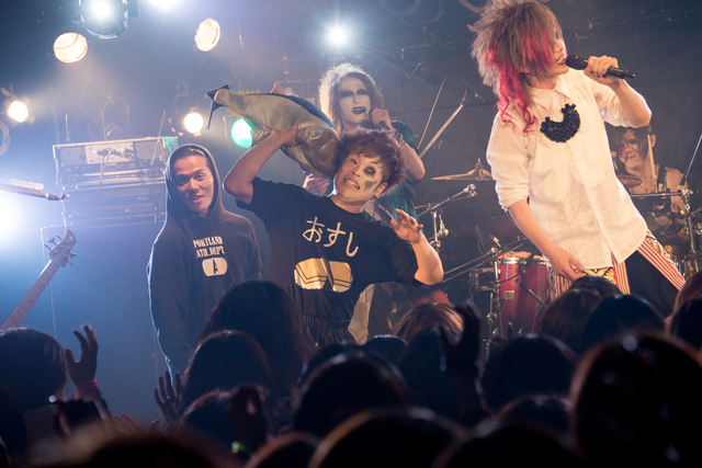 おすしとマグロのコラボレーション