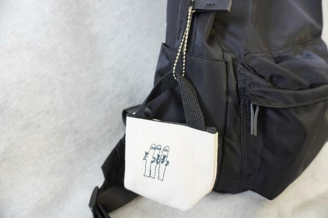 『GLOW（グロー）2023年5月号』【特別付録：MOOMIN（ムーミン）バッグ型が可愛いポーチ3点セット】小サイズはキーホルダーとしても使える