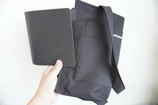 バッグも底板も折り畳みできる