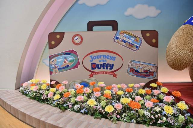 リゾートゲートウェイ・ステーションの改札内にあるフォトロケーション　©Disney　撮影 / MezzoMiki