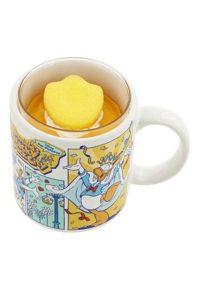 パッションフルーツ・パイナップルゼリー&バニラムース、スーベニアカップ付き 1,100円|提供店舗:東京ディズニーランド「スウィートハート・カフェ」|スペシャルイベント「ディズニー・パルパル―ザ」第2弾「ドナルドのクワッキー・ダックシティ」スペシャルメニュー