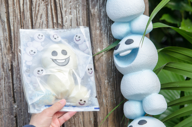 スノーギースまん（ミートソース/サーモンクリーム/ストロベリークリーム/紫イモクリーム）¥500