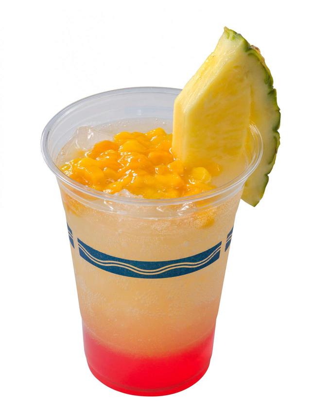 スパークリングカクテル（ラム＆トロピカルフルーツ） 780円｜ユカタン・ベースキャンプ・グリル