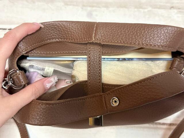 荷物が多い日はポーチなしもおすすめ!