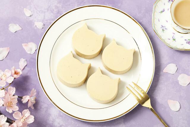 「にゃんチー　ロイヤルミルクティー　4個入」＜1,300円（税込）＞【ねこねこに『濃いいちご』など春限定フレーバーが登場】