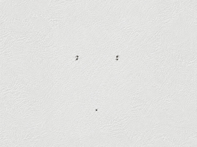 【無印良品 壁に付けられる家具箱】ピンの穴は画鋲よりも目立ちにくいので、賃貸でも使いやすいです