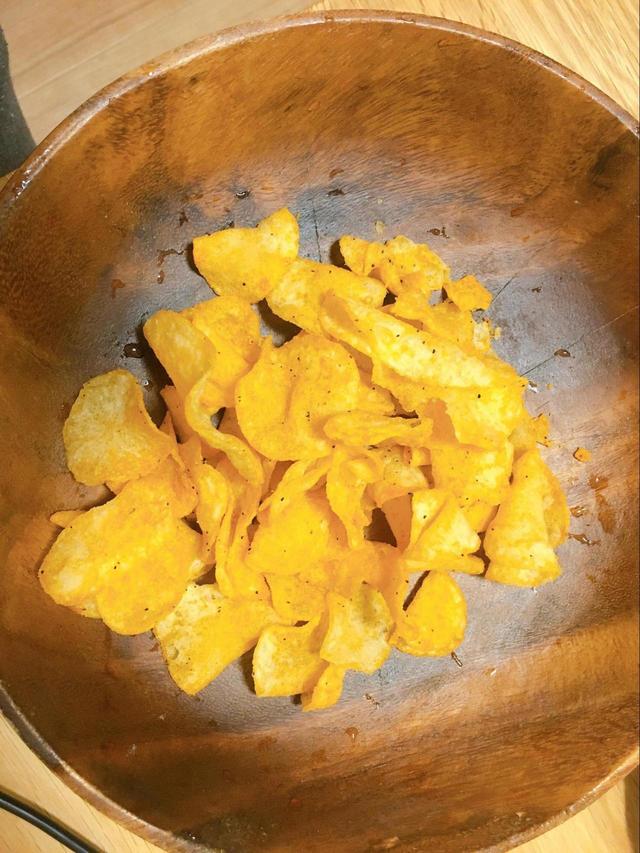 堅揚げポテトチップス　ダブルチーズ味