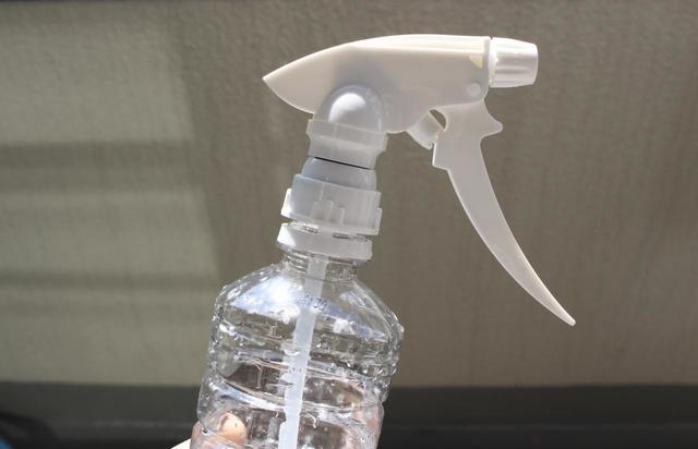 【セリア】ペットボトルスプレー／100円