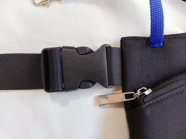 ポーチのベルト部分は「ウエストベルト」になっている