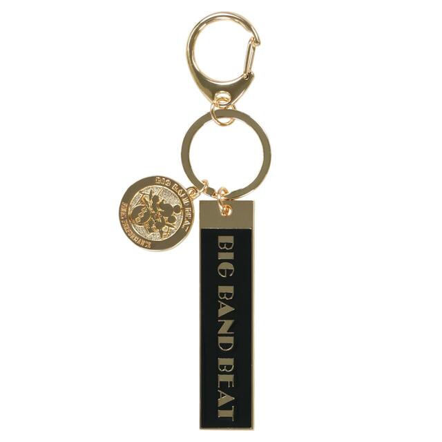 キーチェーン 1,800円｜東京ディズニーシー「ビッグバンドビート」グッズ｜販売店舗：東京ディズニーシー「エンポーリオ」｜発売日：2025年7月1日（火）