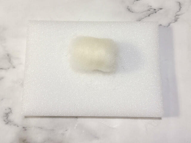 まずは頭の芯を作ります