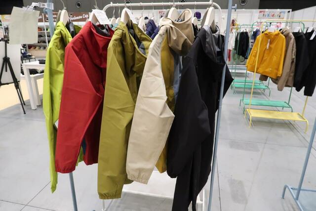 バッグインジュニアレインジャケットとSOLOTEX使用BAG IN レインコートKids