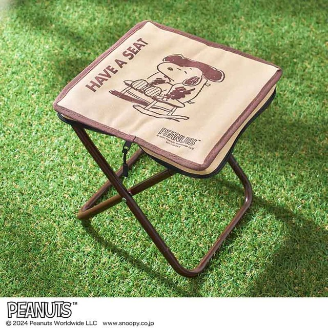 【『MonoMaster』11月号増刊（宝島社）】スヌーピーデザインのしっかり座れる携帯チェアが登場！