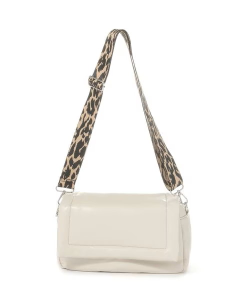 【LAKOLEのバッグ・キャップ売上ランキング 10位】「パデットアソート柄ショルダーバッグ」4,490円(税込)