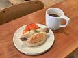 【KAIDO books & coffee】コーヒーと一緒にホットドックをいただきました