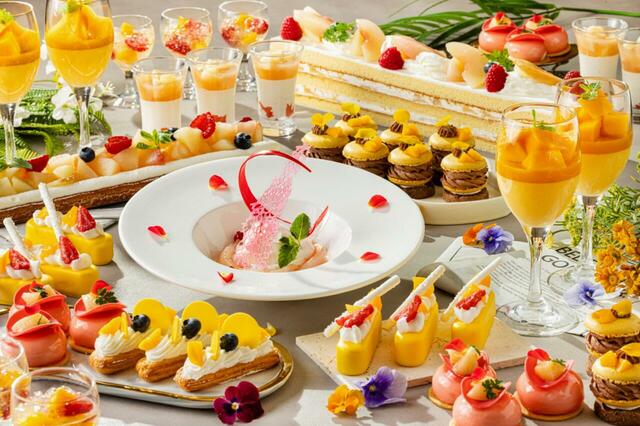 「ナイトスイーツブッフェ「Sweets Parade」~ピーチ&マンゴー~」<期間:2026年6月3日〜7月30日>【横浜ベイシェラトンでトロピカルなデザートが食べ放題!旬の“桃&マンゴー”を堪能できるナイトスイーツブッフェ開催!】