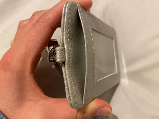 【宝島社　PEANUTS スヌーピー リール付きICカードケース】厚いカードは1枚しか入らないかも